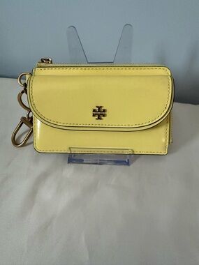 Tory Burch Patent Leather Emerson Zip Card Case in Vintage Yellow